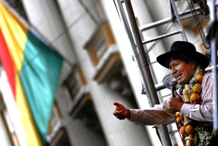 Morales chce mediacji ws. "kryzysu politycznego" w Boliwii. Nie wyklucza powrotu do kraju