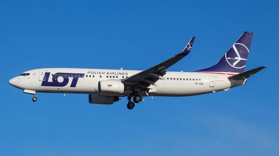 Boeing 737-89P LOTu