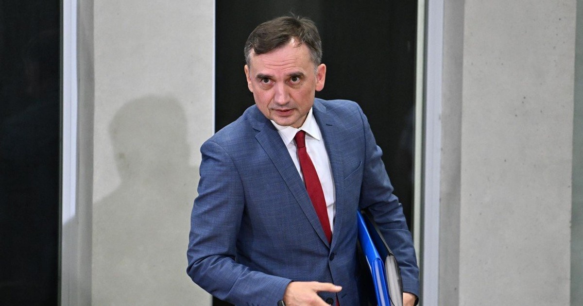 Spotkał Ziobrę na Węgrzech i zapytał go, "czy odda się w ręce bodnarowców". Odpowiedź daje do myślenia