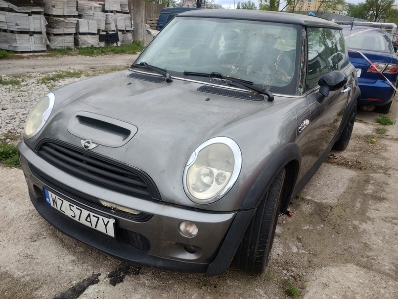 Mini Cooper z 2003 roku został wyceniony na 3600 zł