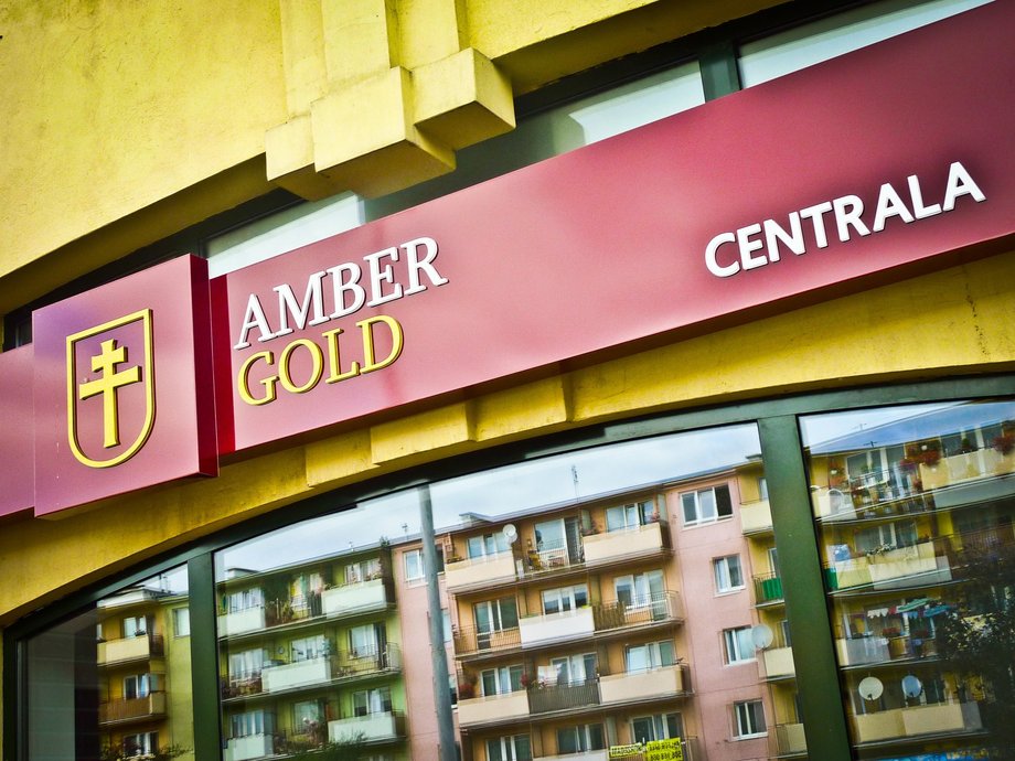 Amber Gold było głównym udziałowcem OLT Express. Przedsiębiorstwo zlikwidowano 20 września 2012 roku