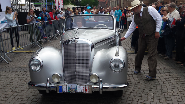 Mercedes 220 cabrio A