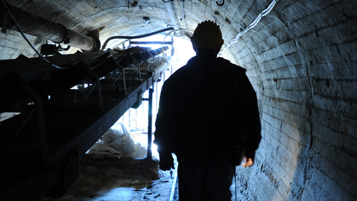 Górnik, z którym stracono łączność, nie żyje - informuje RMF24. W kopalni w Polkowicach (woj. dolnośląskie) przez trzy godziny prowadzona była akcja ratownicza.