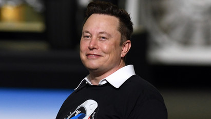 Végzetes találmány – Elon Musk összekapcsolja az agyat a számítógéppel: ez a célja