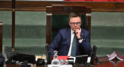 Miller ostro o Hołowni. "Infantylny i niedojrzały. Niech jedzie na front"