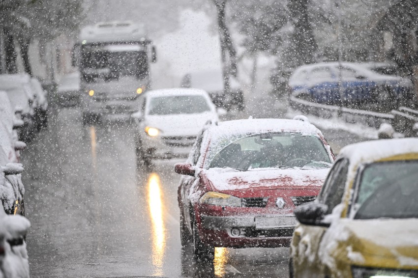 Saobraćajna gužva sneg