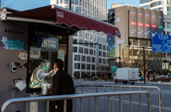 Po trzech latach Chiny otwierają granicę z Hongkongiem i znoszą kwarantannę