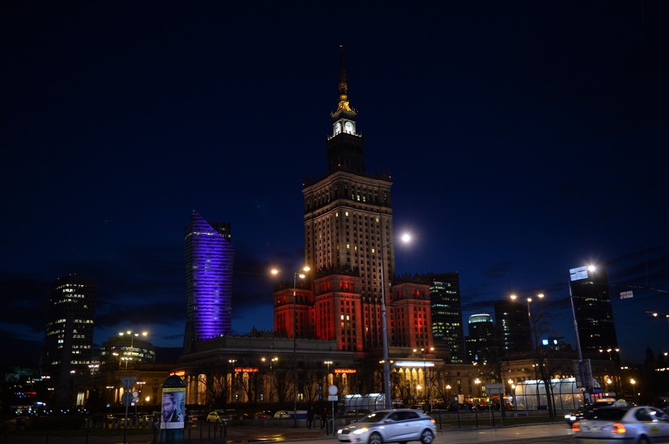 WARSZAWA PKIN ILUMINACJA ZAMACHY W BRUKSELI (iluminacja)