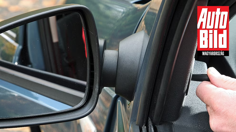 Így állítsa be az autó tükröket indulás előtt - Blikk