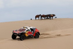 Rajd Dakar: Peterhansel liderem po 10. etapie, Sainz miał awarię 30 km przed metą