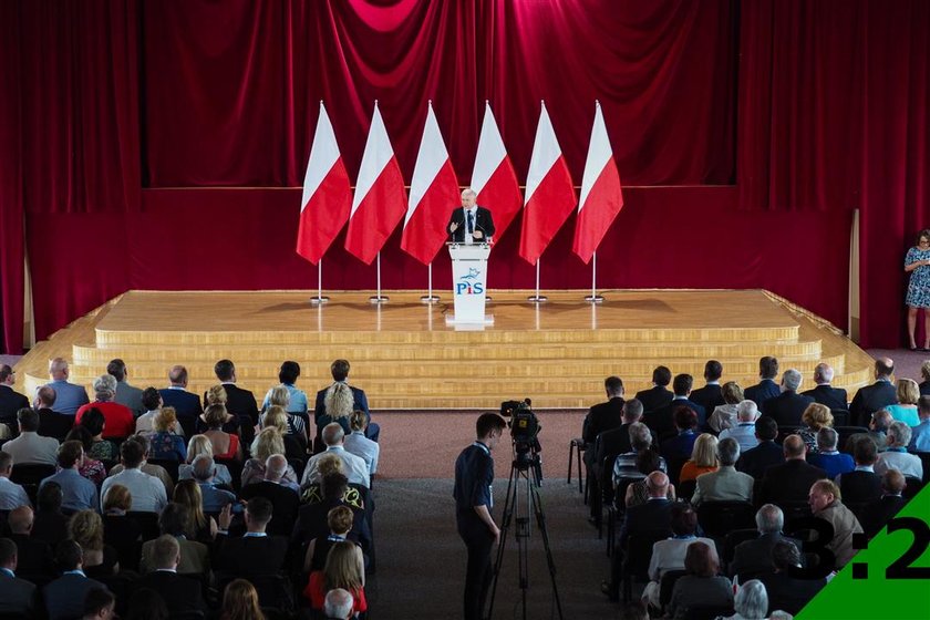 Prezes PiS ostro krytykuje opozycję i KOD