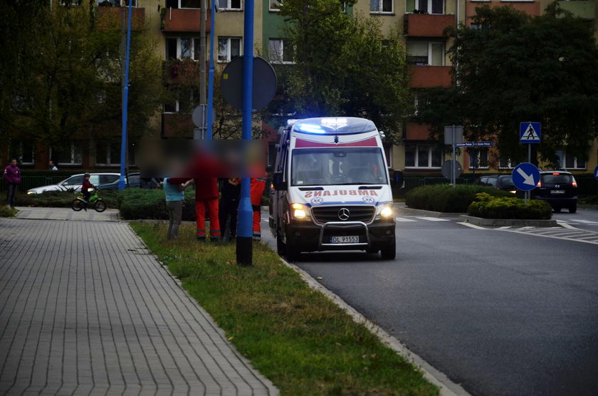 Chłopczyk potrącony na parkingu