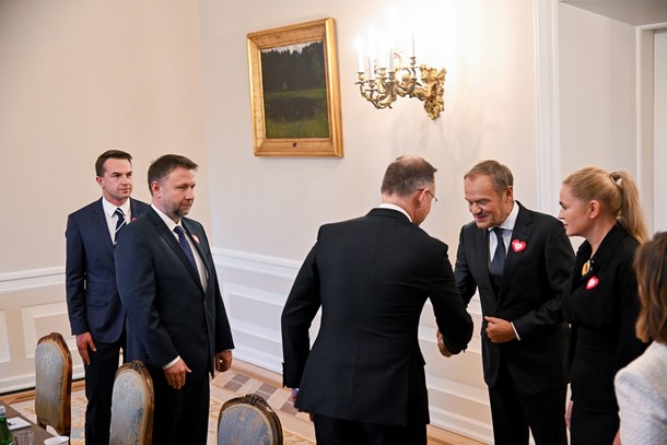 Andrzej Duda i Donald Tusk podczas spotkania w pałacu prezydenckim w Warszawie, 24 października 2023 r.