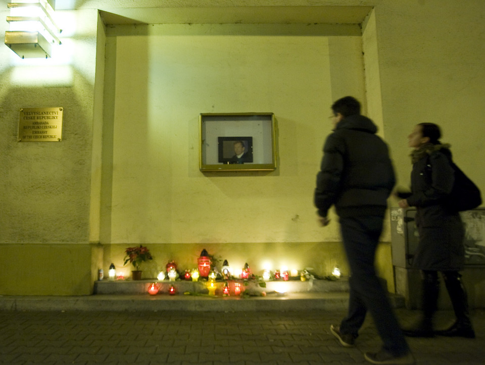 Vaclav Havel nie żyje. Warszawa w żałobie