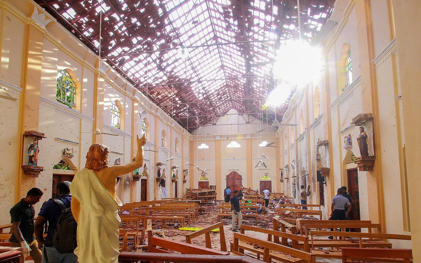 Niemal 300 osób zabitych w zamachach na Sri Lance