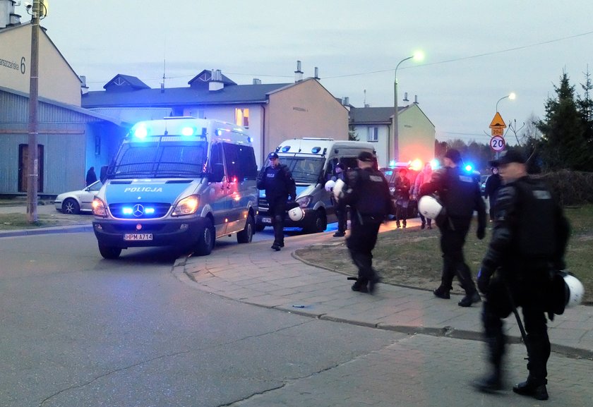 Kobieta, która broniła sąsiada wyzywając policjantów. Została ukarana