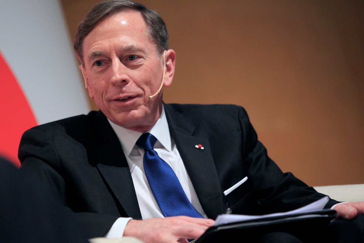 Były szef CIA David Petraeus