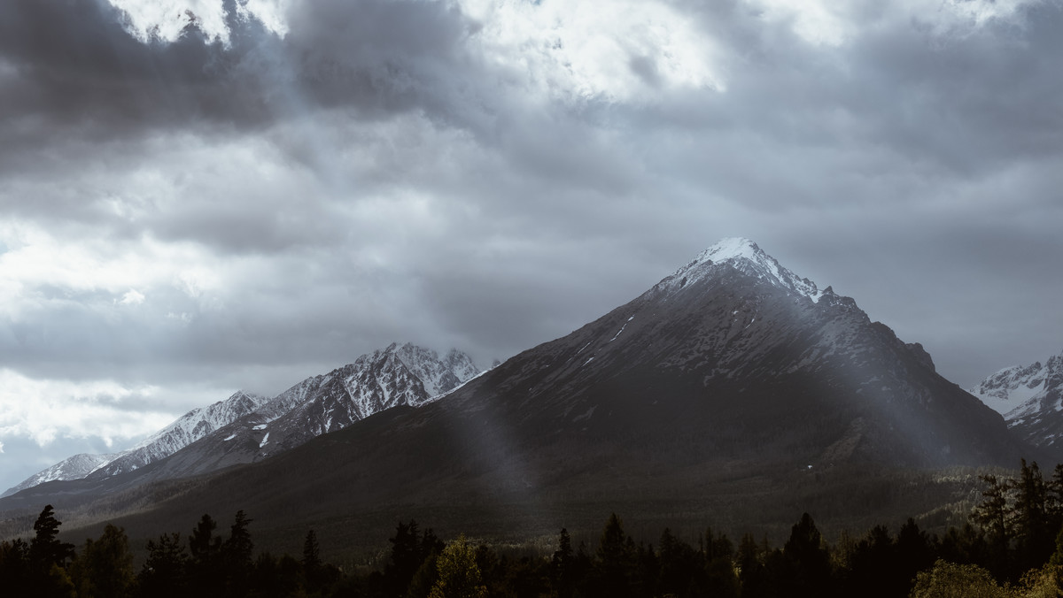 Tatry: Słowacy zamykają wysokogórskie szlaki na ponad pół roku