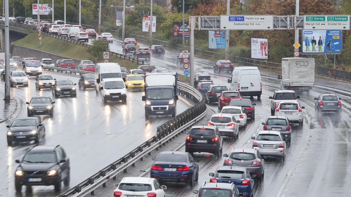 Baleset történt az M6-os autópályán, útlezárásra kell számítani