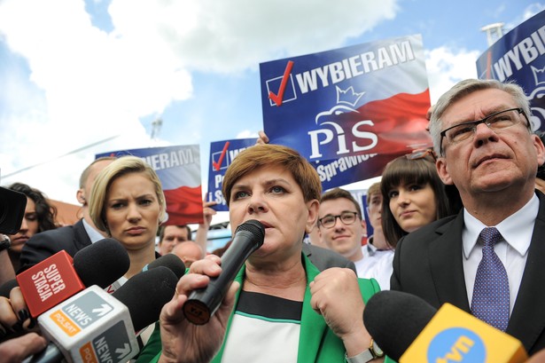 Beata Szydło ruszyła wesprzeć "Polskę powiatową"