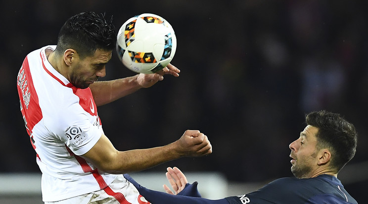 Radamel Falcao
(balra) a Monaco
legveszélyesebb
támadója, már
24 gólt szerzett /Fotó: AFP