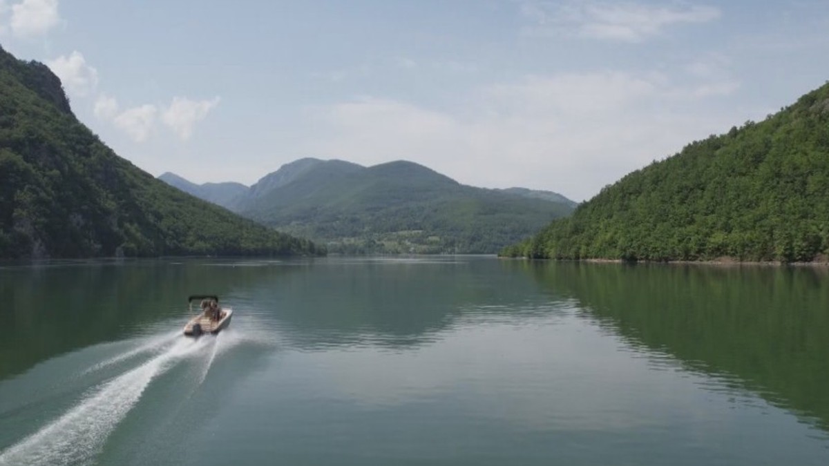 Utopio se muškarac u blizini plaže Rača