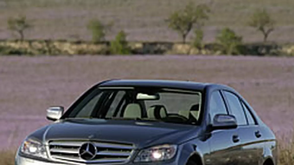 Mercedes-Benz klasy C z oponami Continental