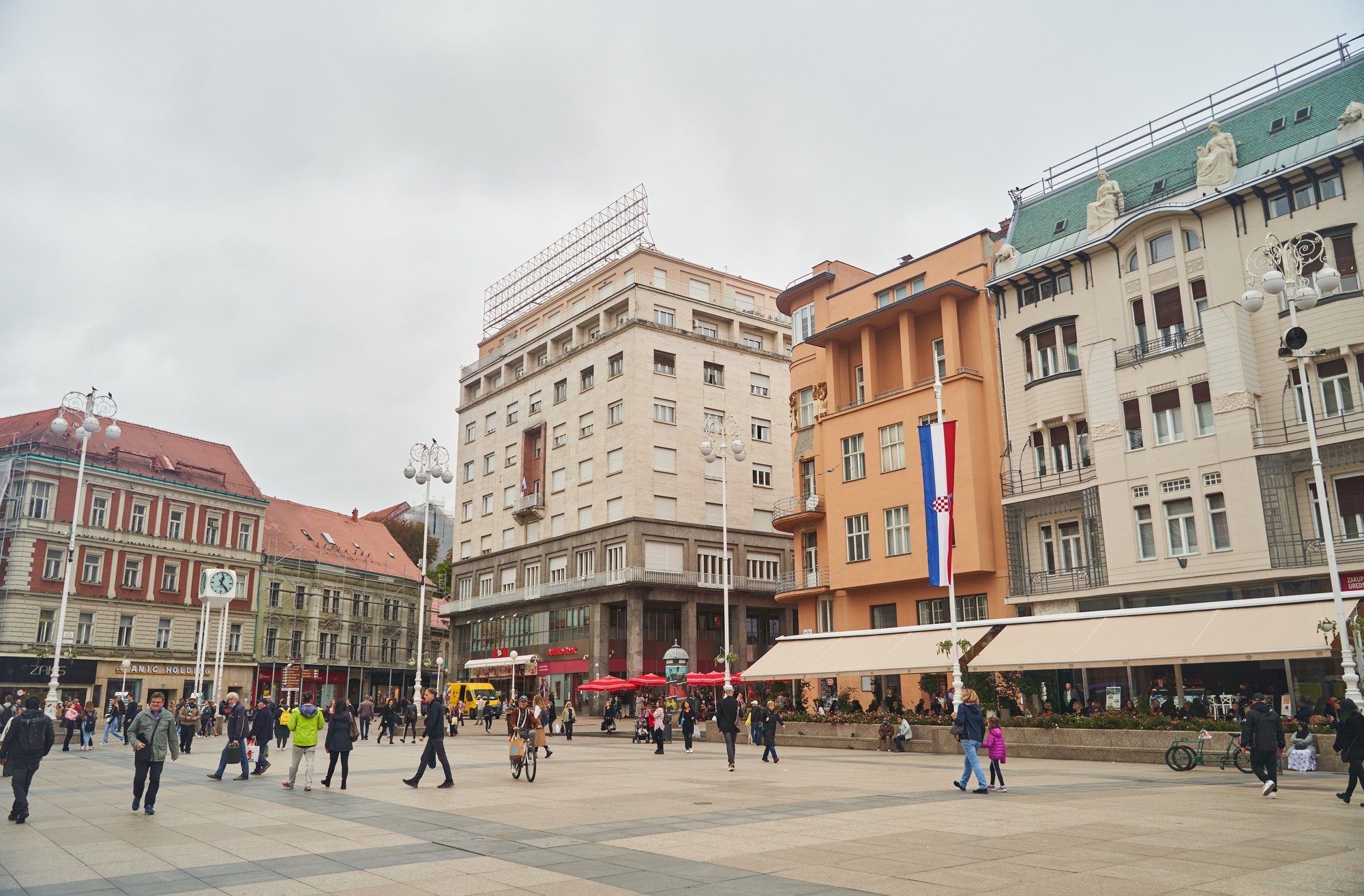 V chorvátskom Záhrebe v časti Gajnice zaznamenali prudký nárast vlámaní. 