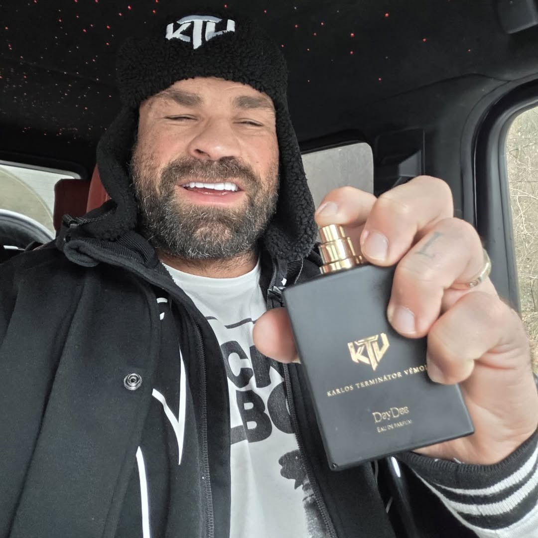 Český MMA zápasník Karlos Vémola. 