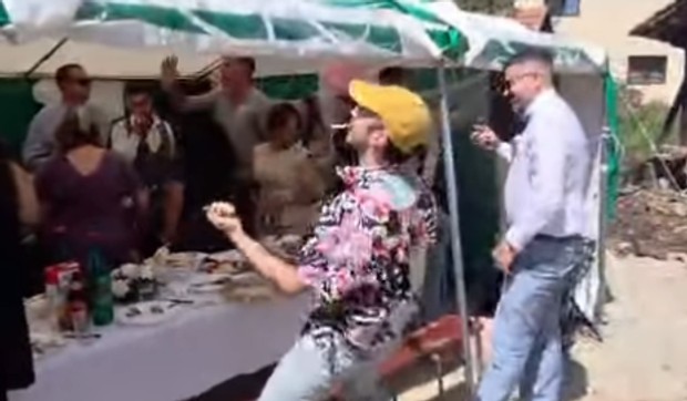 Viralni snimak sa srpske svadbe