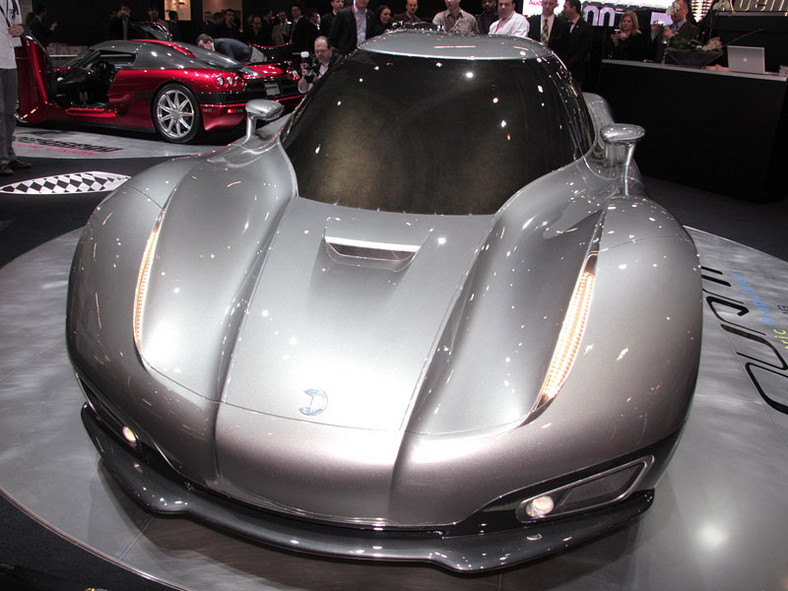 Genewa 2009: Koenigsegg Quant – 512 elektrycznych koni