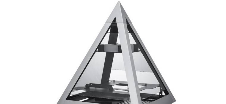 Azza Pyramid Mini 806 zaprezentowana. Wyjątkowa obudowa w kształcie piramidy