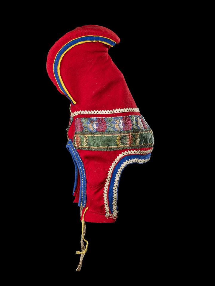 Kobieca czapka (ládjogahpir) (plemię Sámi, Norwegia, przed 1919 r.)