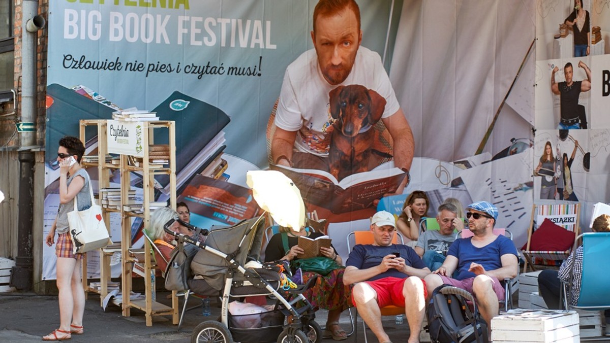 Spotkania z autorami, debaty, mecz pisarzy z dziennikarzami, happeningi i spektakle - w sumie ponad 50 wydarzeń - znalazło się w programie piątej edycji festiwalu Big Book Festival, który odbywa się w Warszawie od piątku do niedzieli.