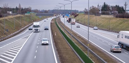 Wchodzą nowe przepisy. W Polsce powyrastają jak grzyby nowe urządzenia przy drogach