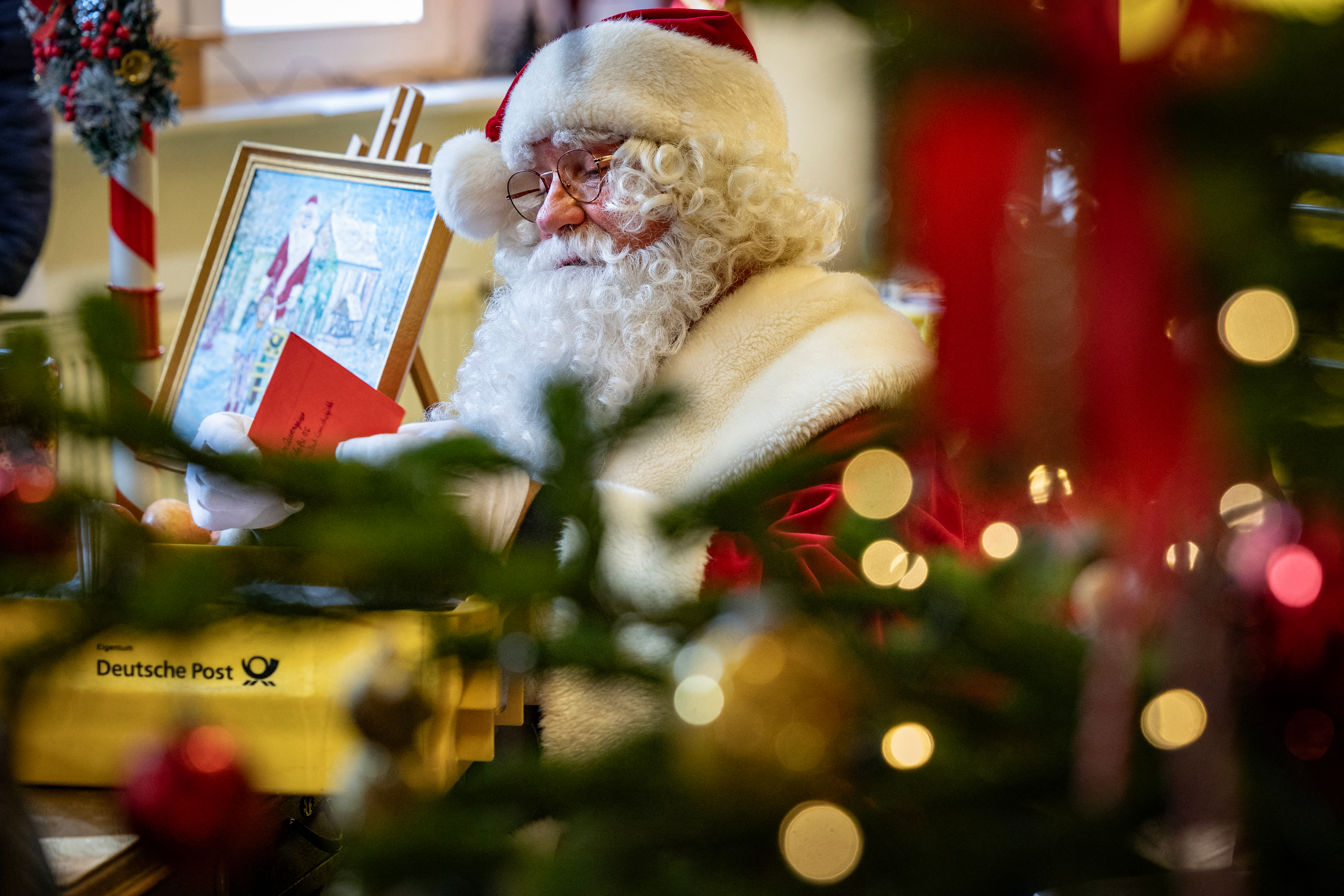 90.000 Wunschzettel ans Christkind: Von Bastelsets bis Friedenswünschen