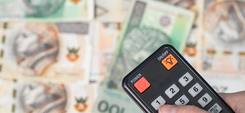 Seniorzy mogą zostać zmuszeni do zapłaty nawet 1500 zł. Jeśli tego nie zrobią, urząd skarbowy zajmie świadczenie