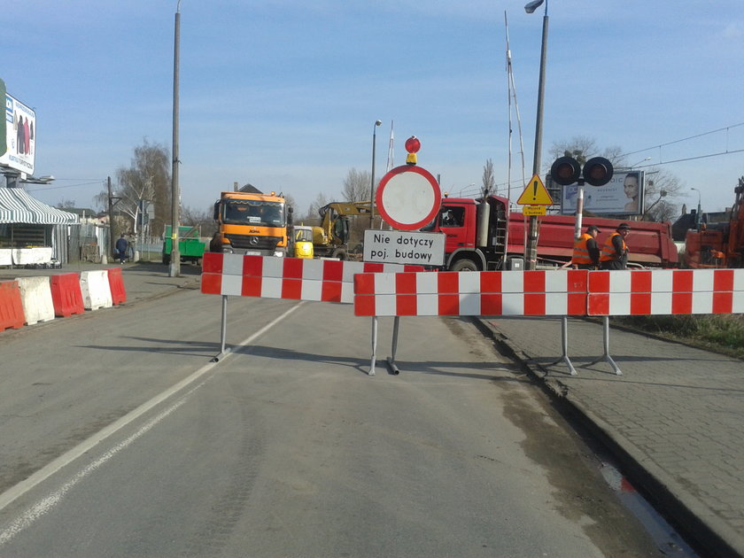 Zamknięty przejazd na Dębcu na ul. Opolskiej