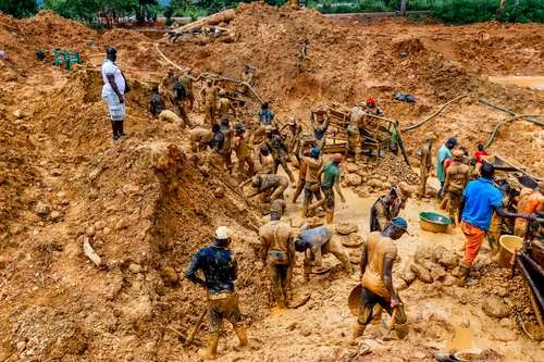 Ghana’s lands minister revokes all small-scale mining licences issued after 7 December 2024