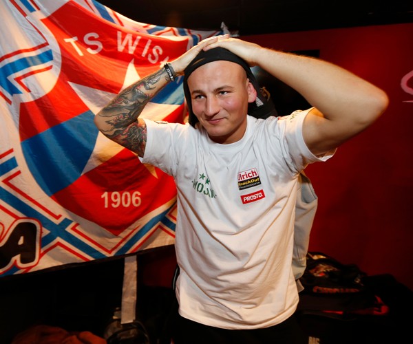 Bokserzy weszli na wagę. Szpilka lżejszy od Mollo