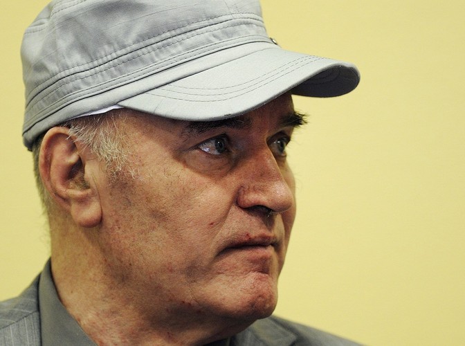 Ratko Mladić przed trybunałem w Hadze