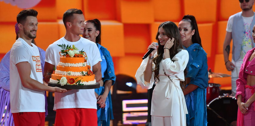 Viki Gabor świętowała swoje 14. urodziny podczas Wakacyjnej Trasy Dwójki w Świnoujściu. Ależ przyjęcie!