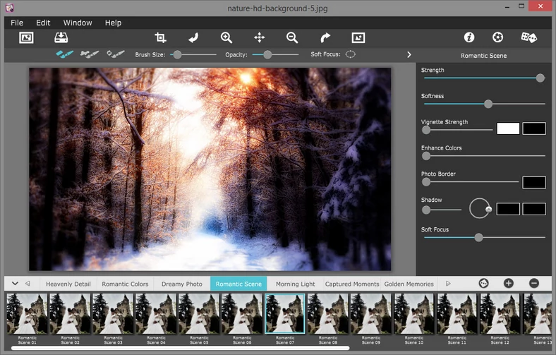 Główne okno programu do edycji fotografii cyfrowych - Romantic Photo
