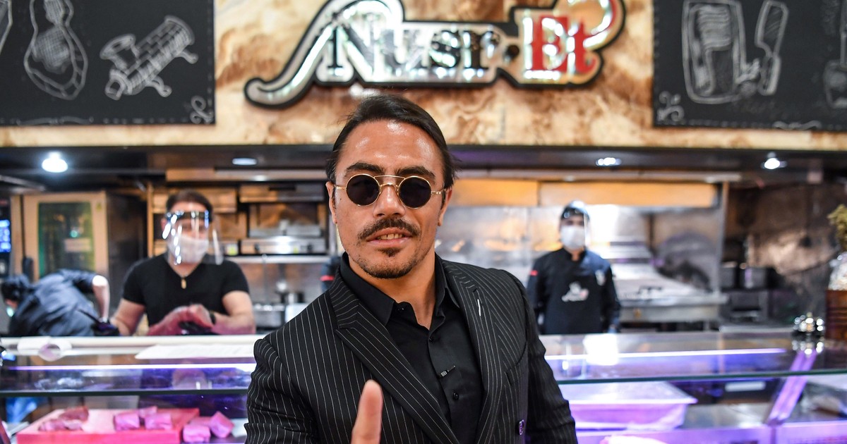 Internet sensation Salt Bae shuts down New York burger restaurant that ...