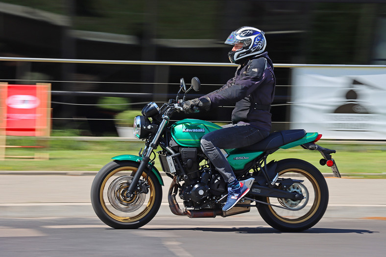 Kawasaki Z650RS 2022 1. generacja