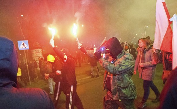 Premier zaapelował o powstrzymanie się od organizacji Marszu Niepodległości