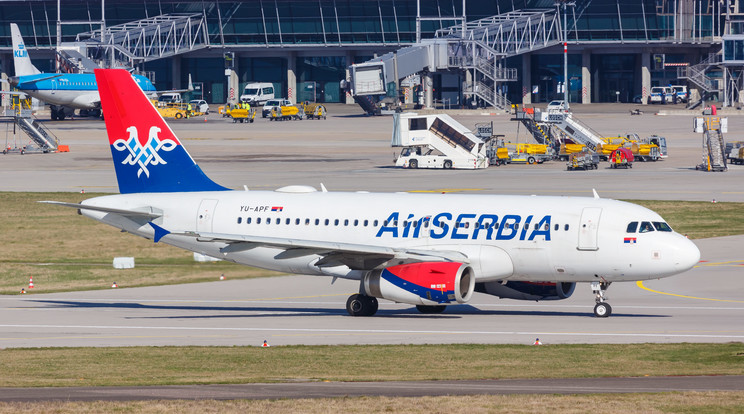 Az Air Serbia szerb légitársaság közleménye szerint még hétfő délelőtt is lesznek késések a vasárnap történtek miatt / Illusztráció: Northfoto