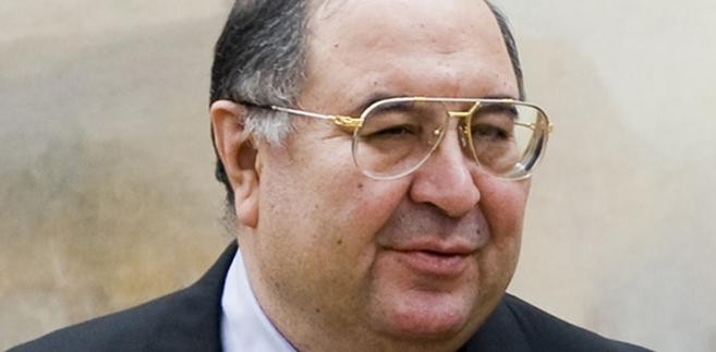 Alisher Usmanov, rosyjski binesmen i oligarcha. Przy cenie 38 dolarów za akcję, na debiucie Facebooka na giełdzie zarobił 5 miliardów dolarów. Jego majątek szacowany jest na 17,1 miliardów dolarów.