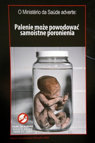 Z okazji Światowego Dnia Bez Tytoniu ministerstwo zdrowia zorganizowało wystawę grafik, jakie w różnych krajach straszą z paczek papierosów