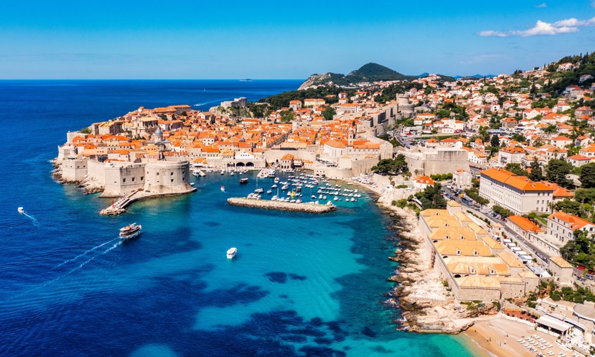 Turyści mają dość słynnego kurortu. "Morze przesiąknięte odchodami"